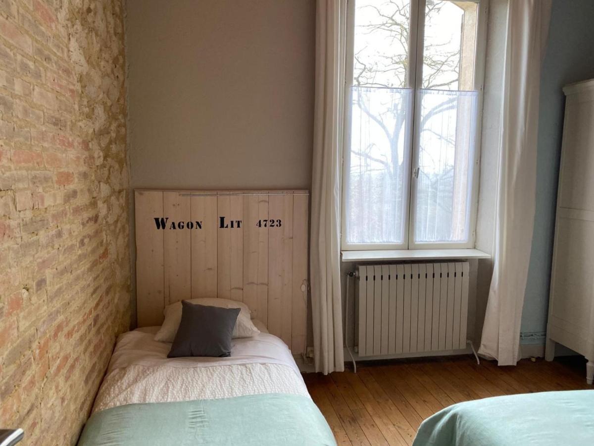 Bed and Breakfast La Gare Gondrin Екстер'єр фото