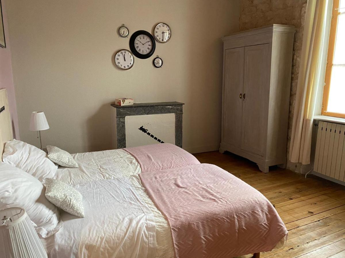 Bed and Breakfast La Gare Gondrin Екстер'єр фото