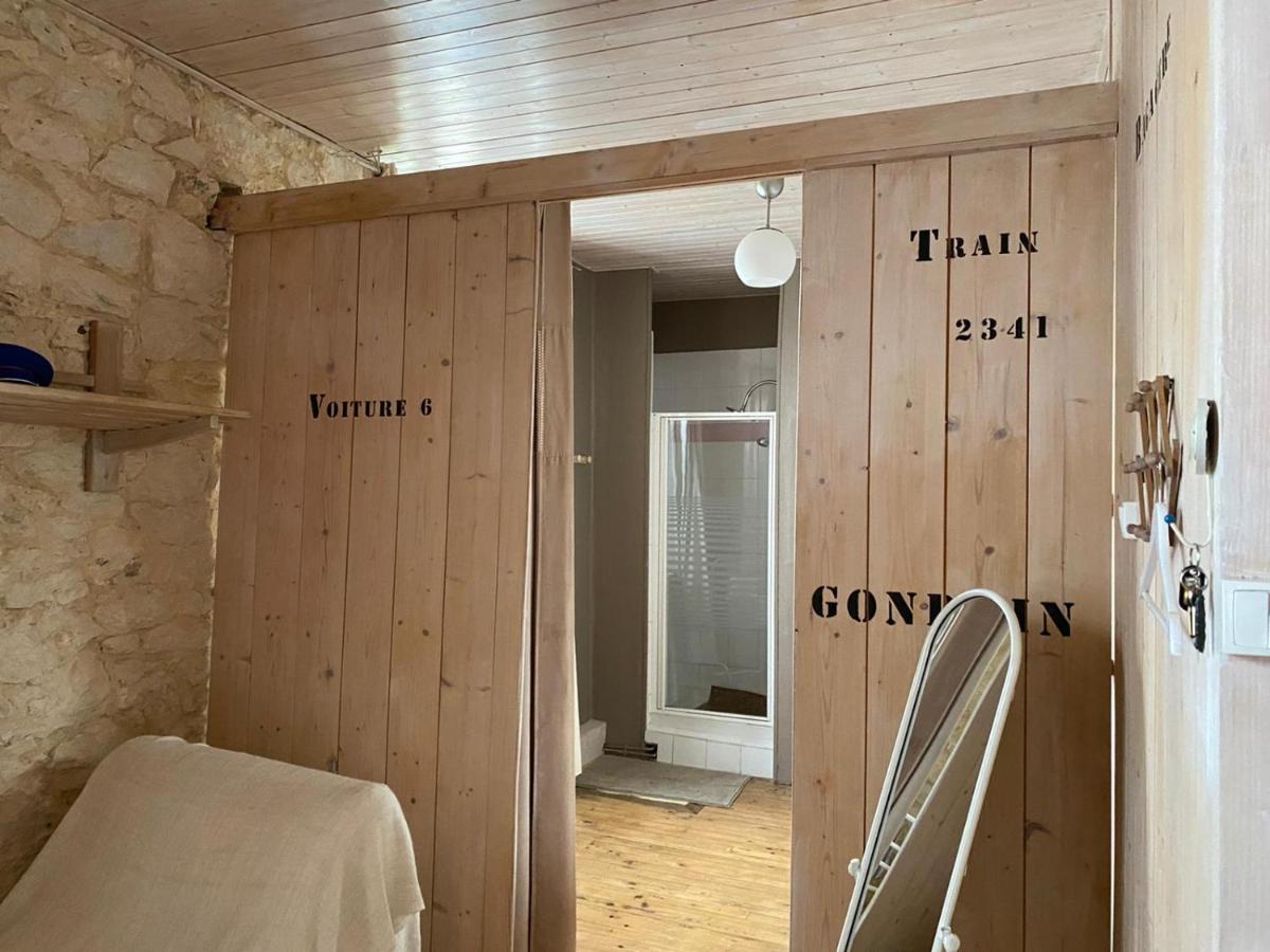 Bed and Breakfast La Gare Gondrin Екстер'єр фото