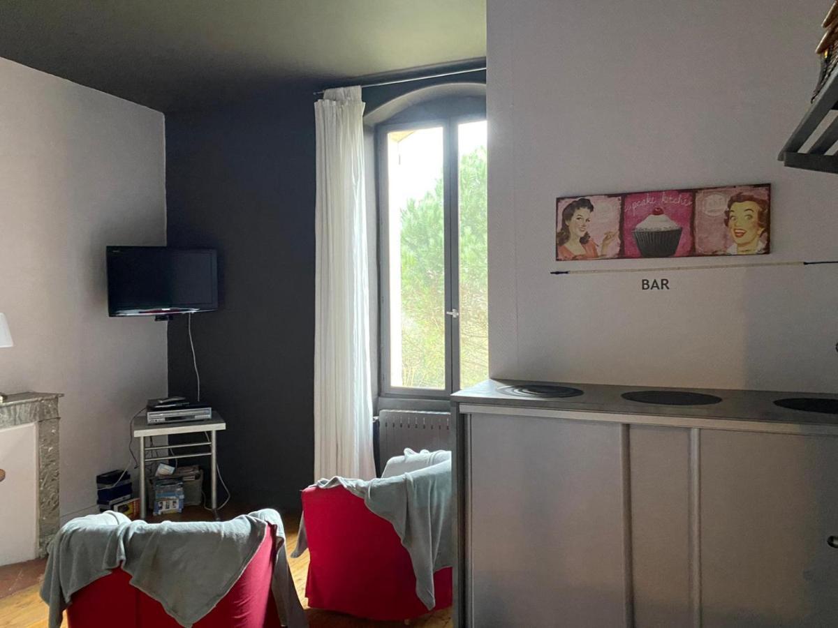 Bed and Breakfast La Gare Gondrin Екстер'єр фото