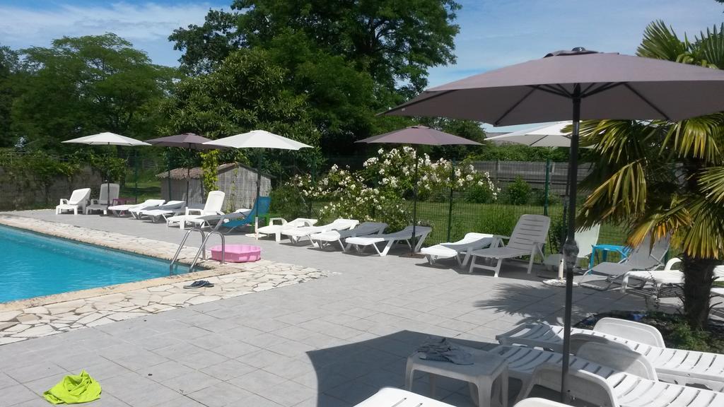 Bed and Breakfast La Gare Gondrin Екстер'єр фото