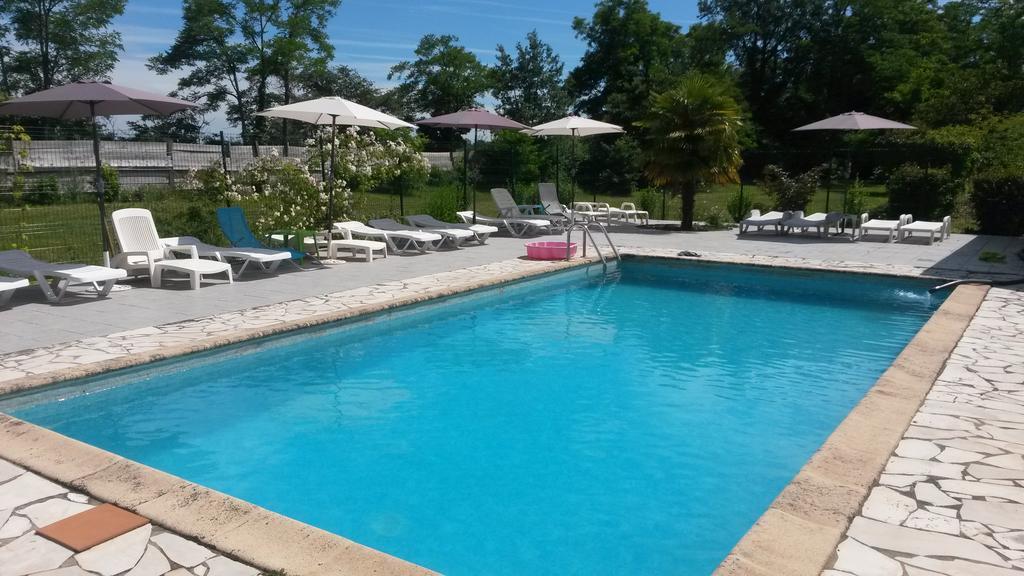 Bed and Breakfast La Gare Gondrin Екстер'єр фото