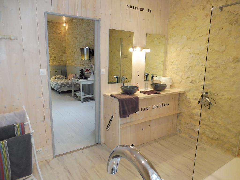 Bed and Breakfast La Gare Gondrin Екстер'єр фото