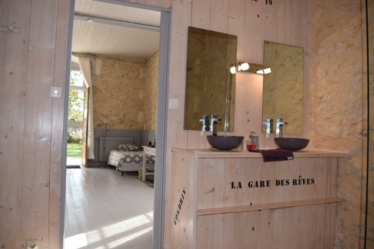 Bed and Breakfast La Gare Gondrin Екстер'єр фото